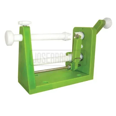 Espiralizador de vegetales verde de cocina.